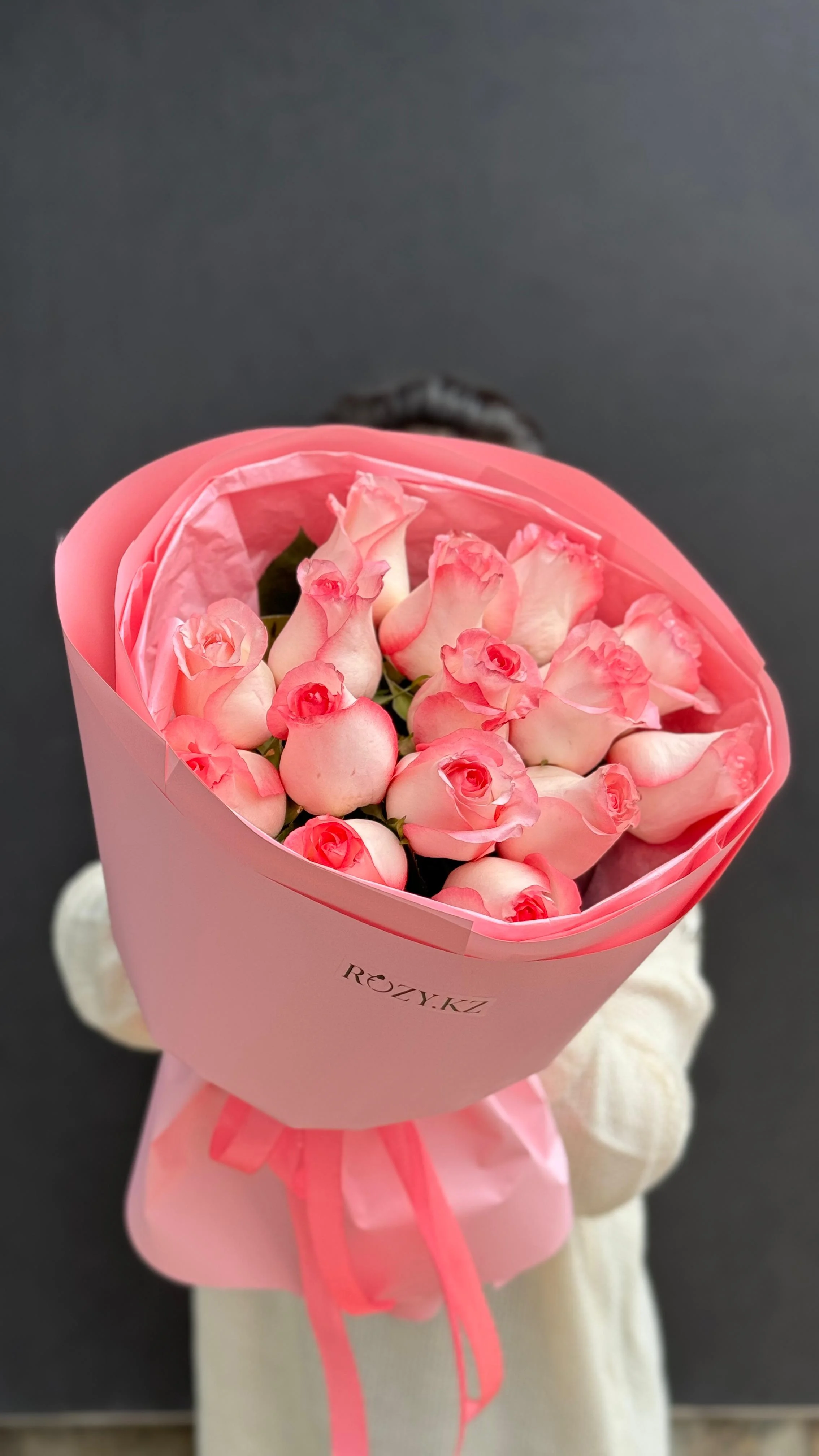 Букет из 15 роз с доставкой по Astana