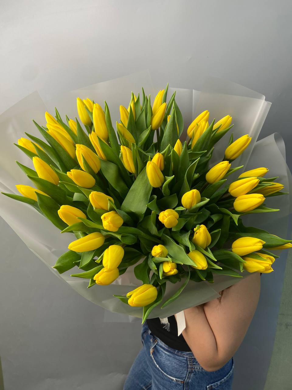 Жёлтые тюльпаны 51 шт с доставкой по Астане