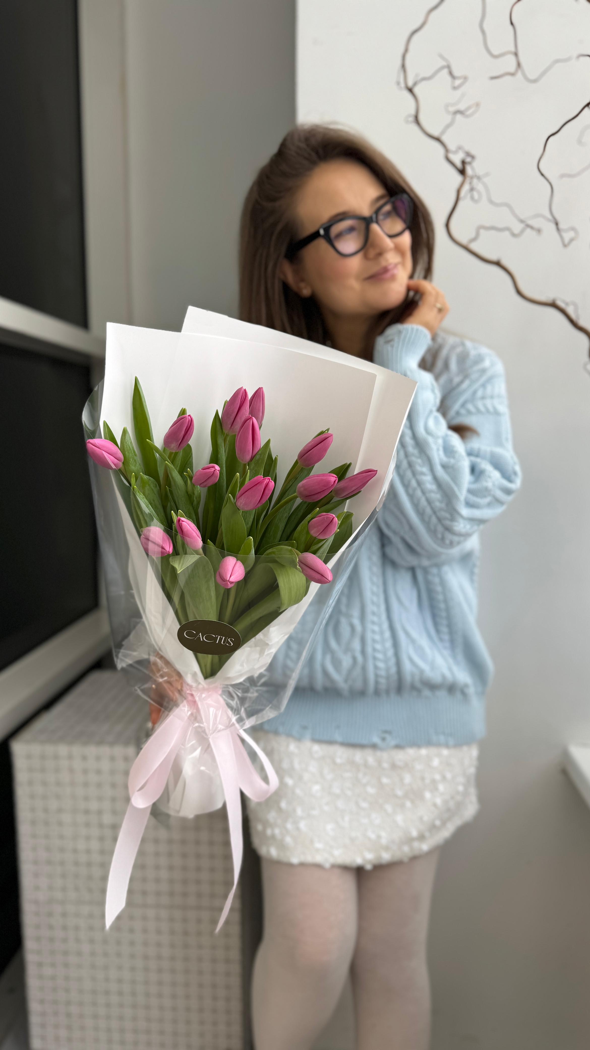 Моно букет из тюльпанов PINK ( 15шт) with delivery to Astana