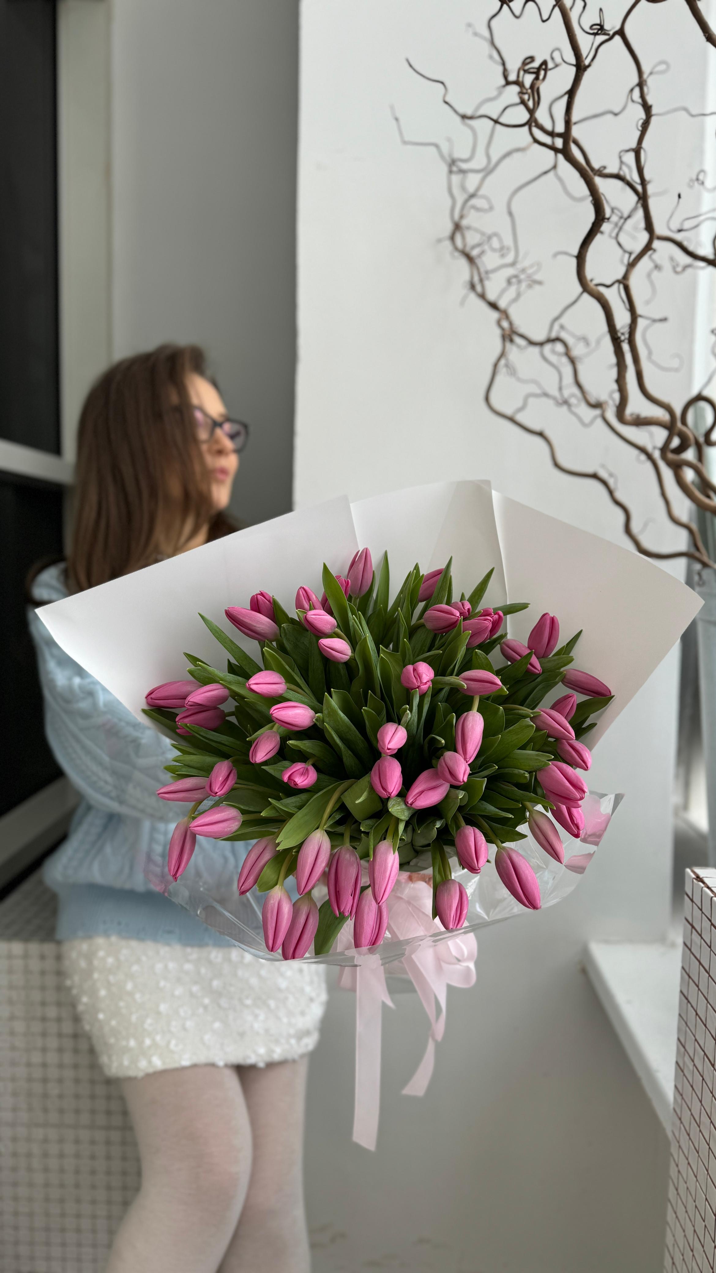 Моно букет из тюльпанов PINK ( 51 шт)