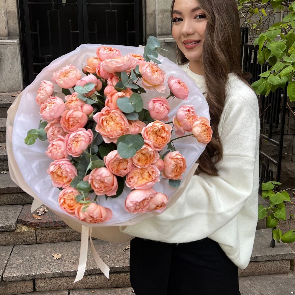 Букет из 9 кустовыз роз with delivery to Almaty