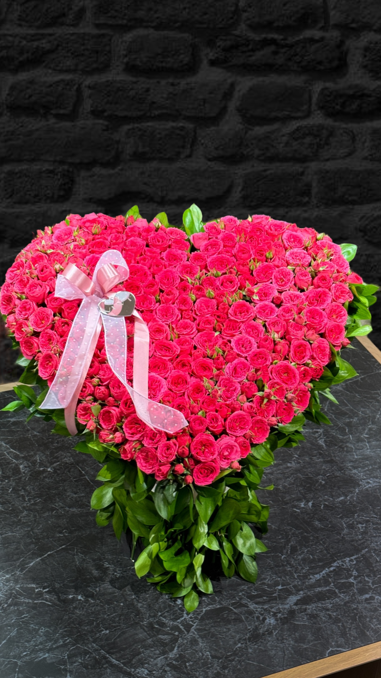 Сердце Sophie by VLVT Flowers with delivery to Almaty