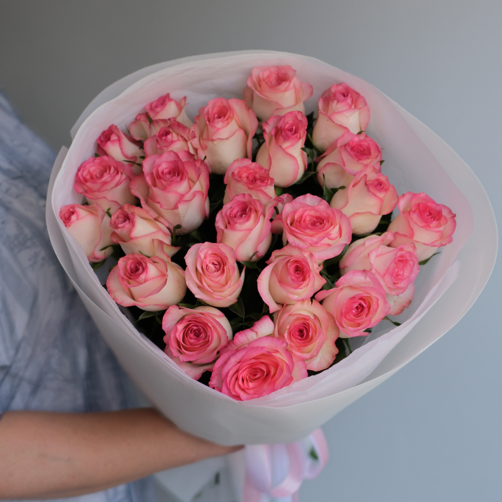 Букет из 25 роз Джумилия with delivery to Алматы