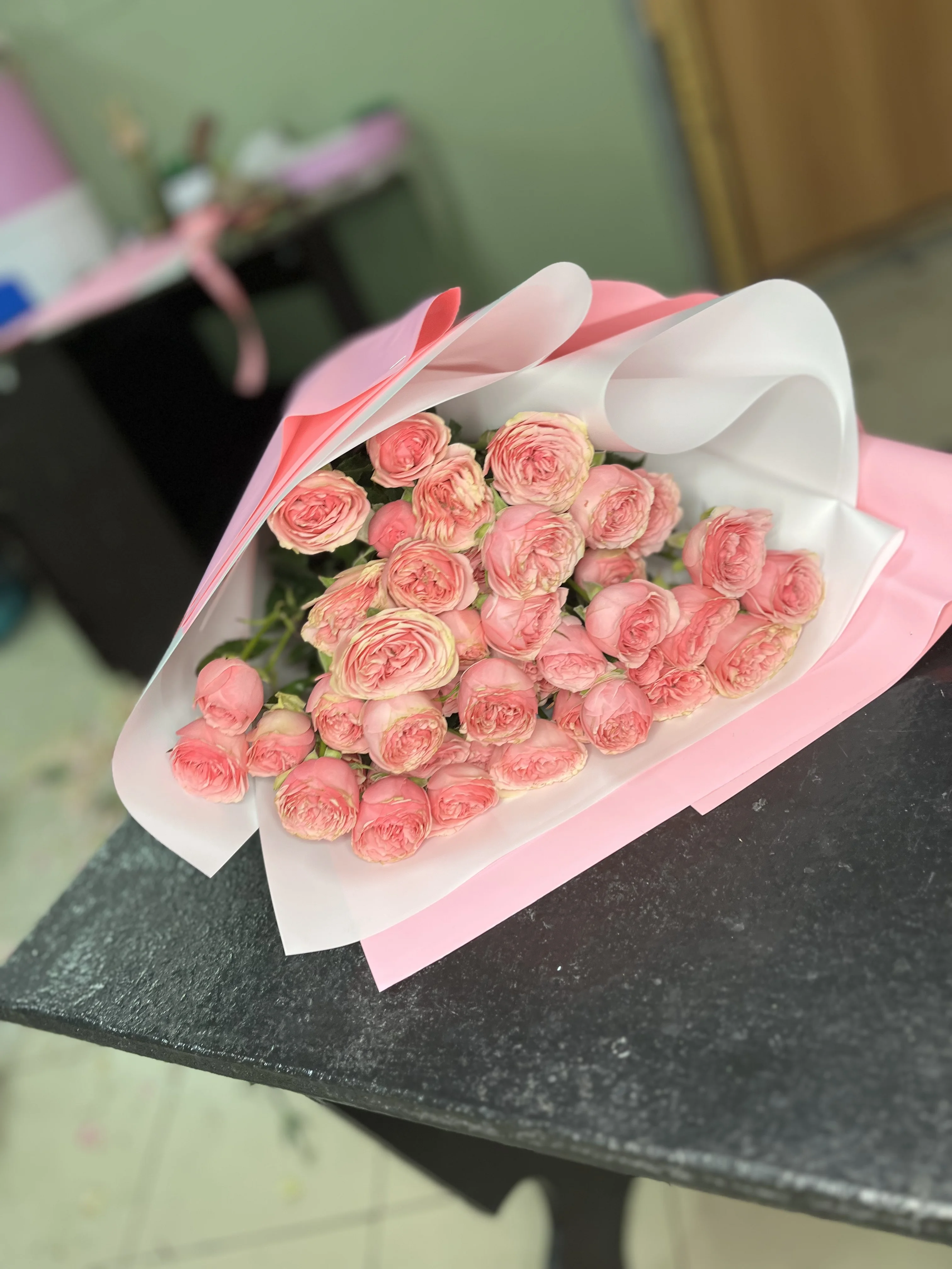 Кустовые розы with delivery to Kostanay.