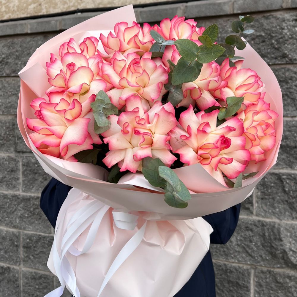 Букет из 13 французских роз with delivery to Алматы
