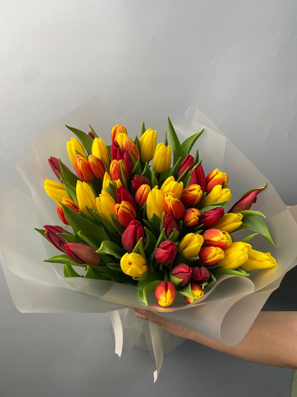 Тюльпаны микс 51 шт с доставкой по Астане