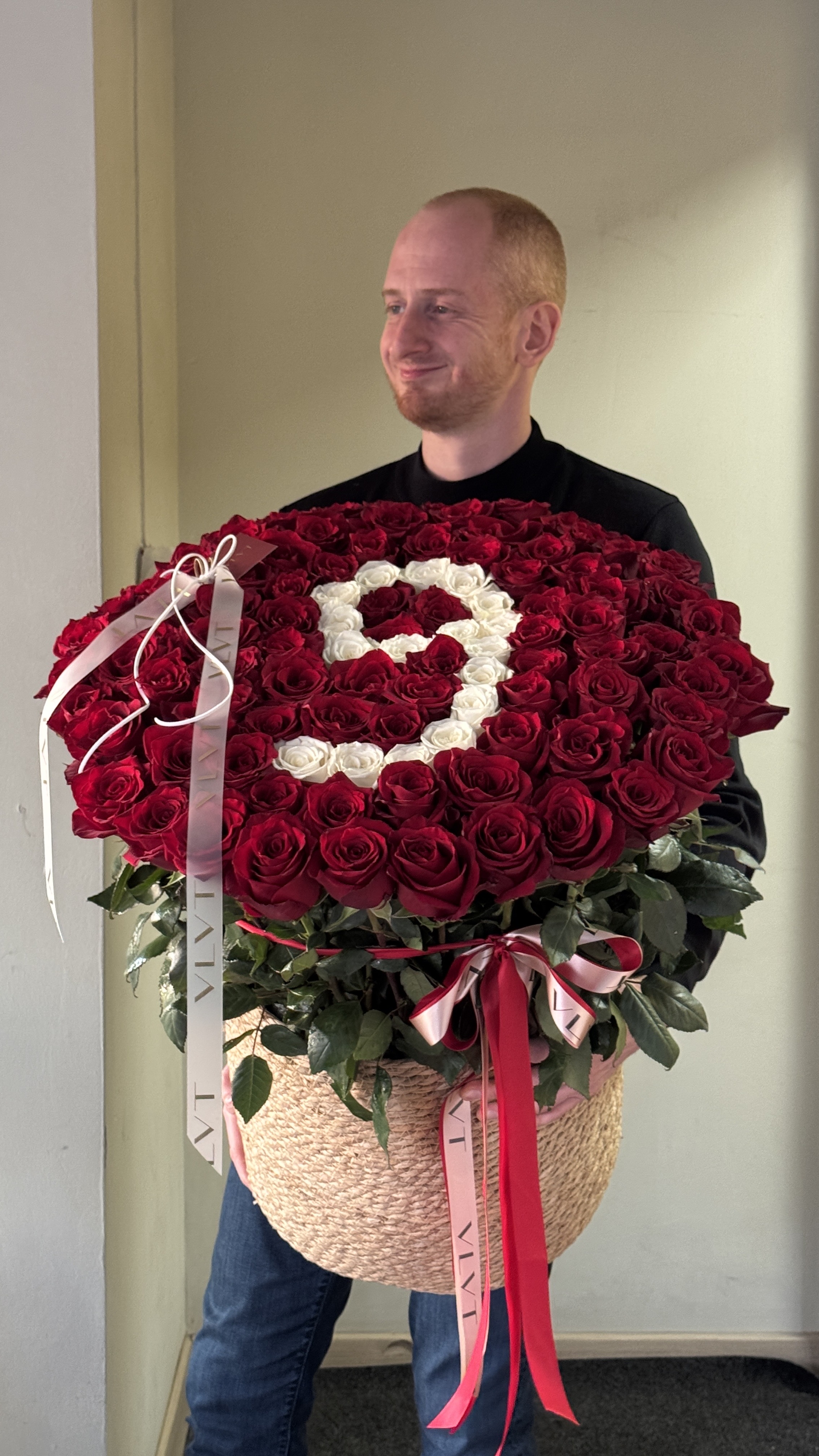 101 Roses of Love 