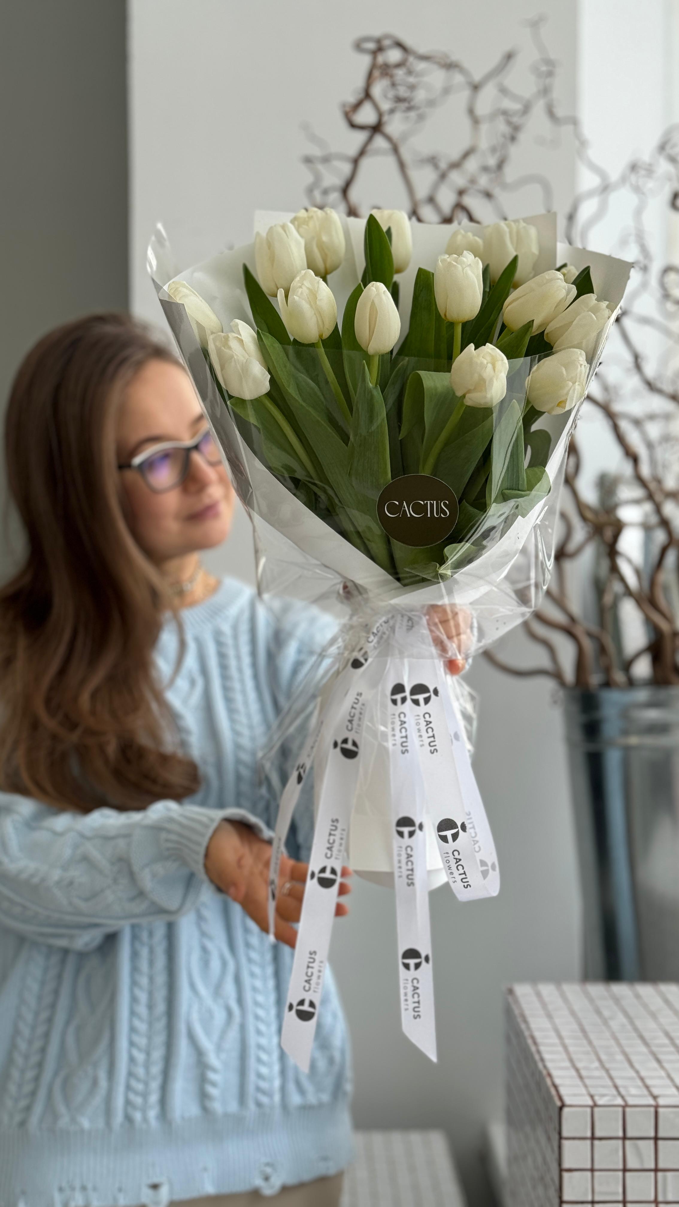 Моно букет из тюльпанов WHITE (15 шт)