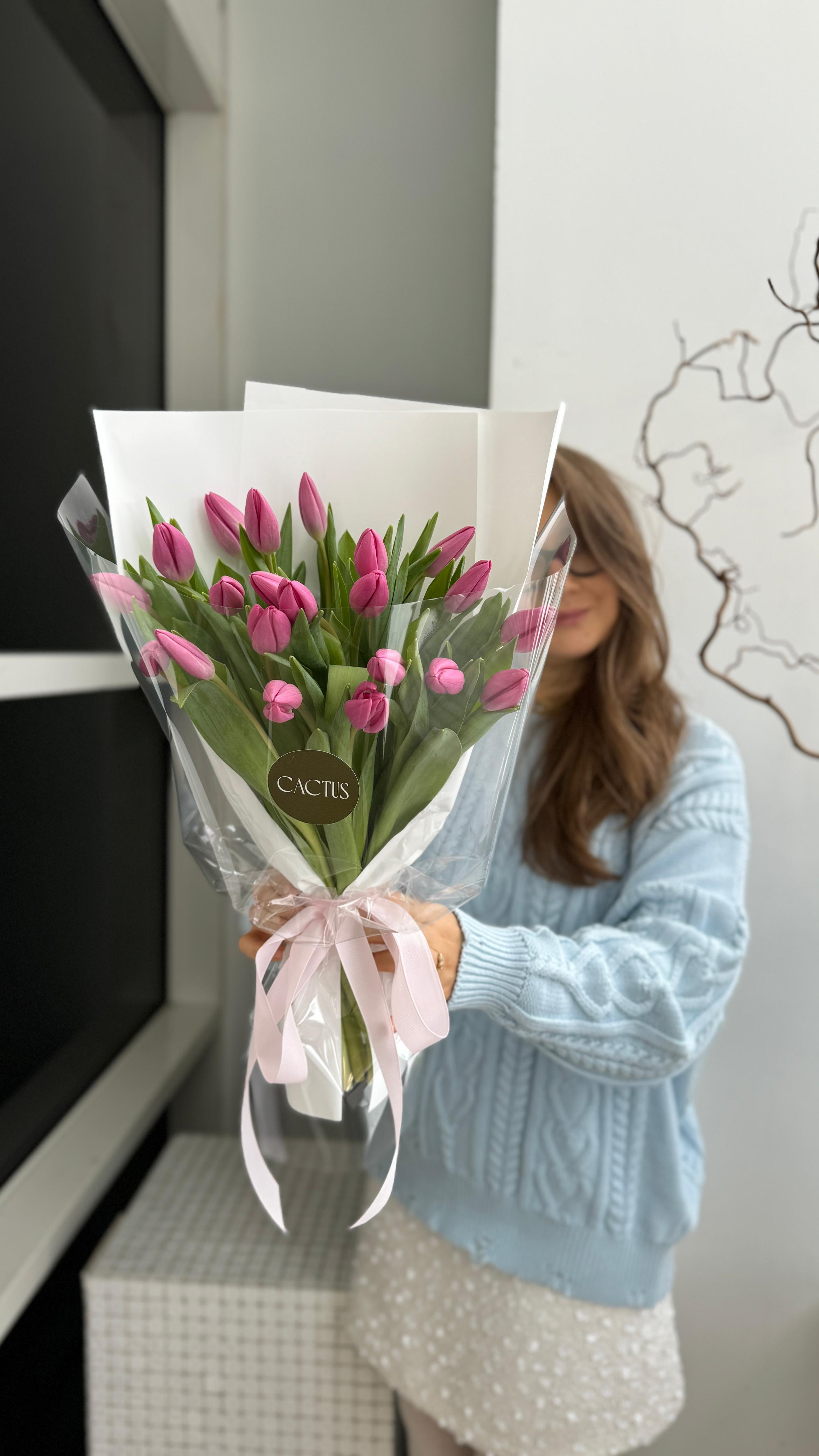 Моно букет из тюльпанов PINK ( 21шт) with delivery to Astana