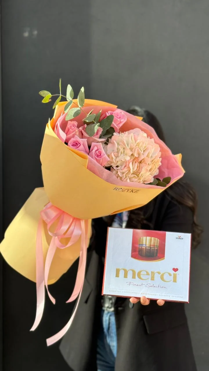 Букет комплимент с Мерси with delivery to Astana