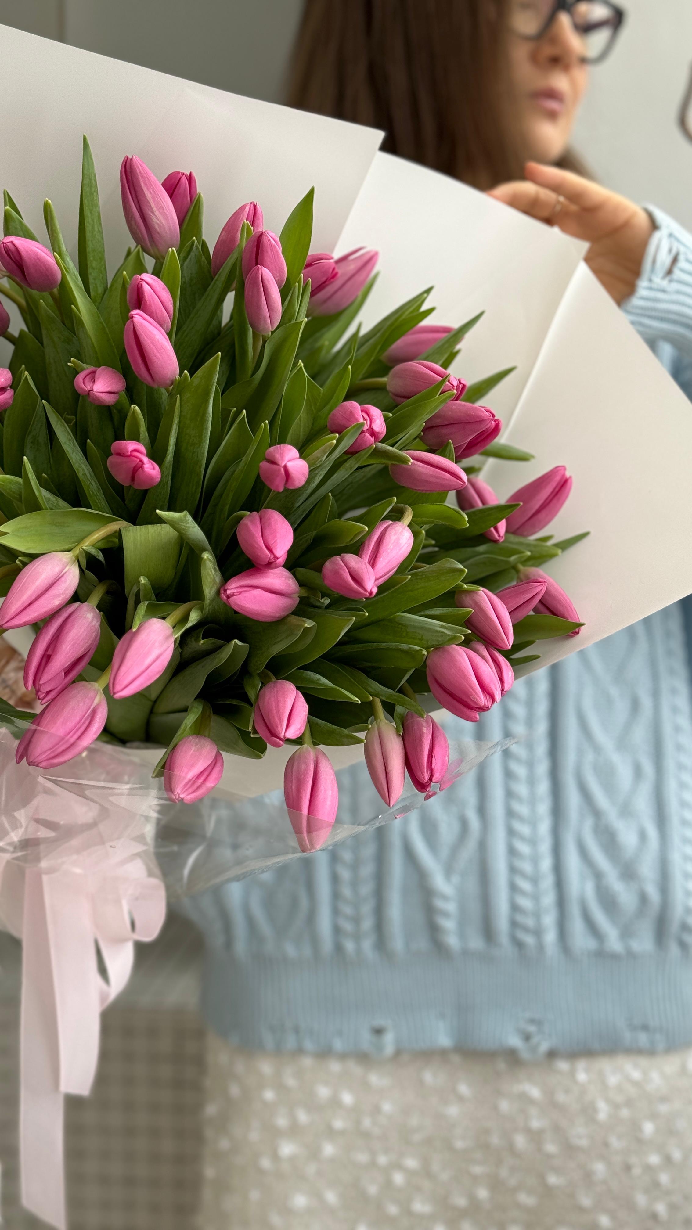 Моно букет из тюльпанов PINK ( 51 шт)