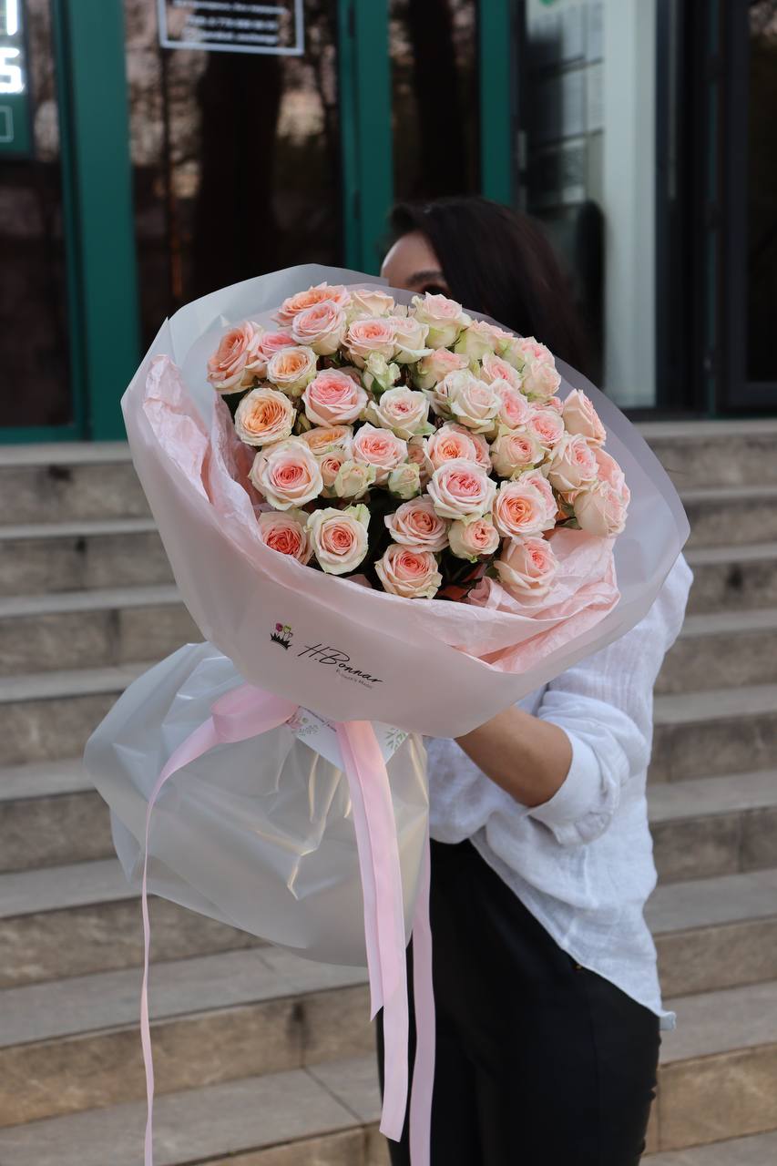 Кустовые розочки Rosanella 15 шт  with delivery to Almaty
