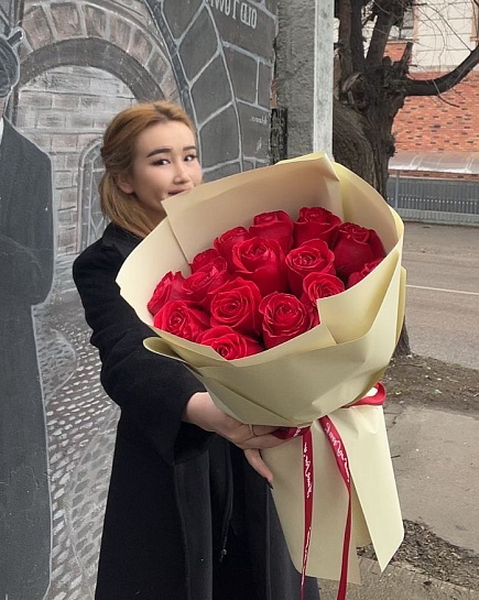 Эквадорские  розы  с доставкой по Таразе
