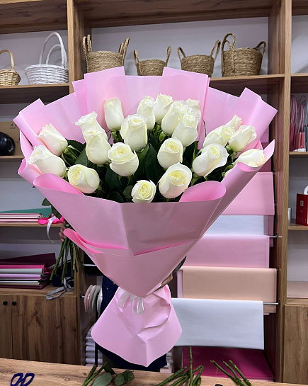 15 голландских белых роз 80 см с доставкой по Astana