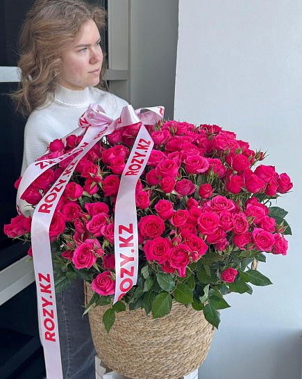 WOW Корзина из кустовых роз  с доставкой по Astana