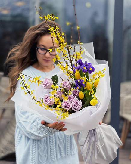 Весенний авторский букет с доставкой по Astana