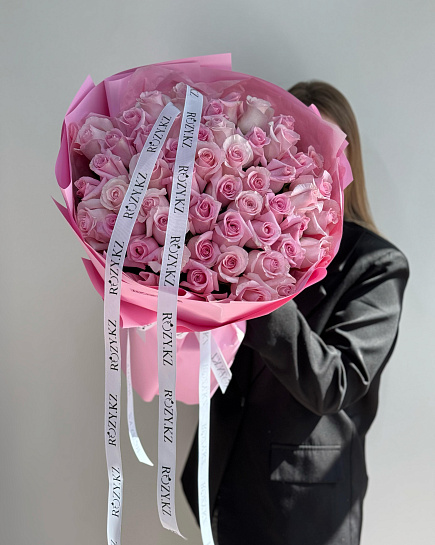 Букет из 51 светло розовой розы с доставкой по Астане