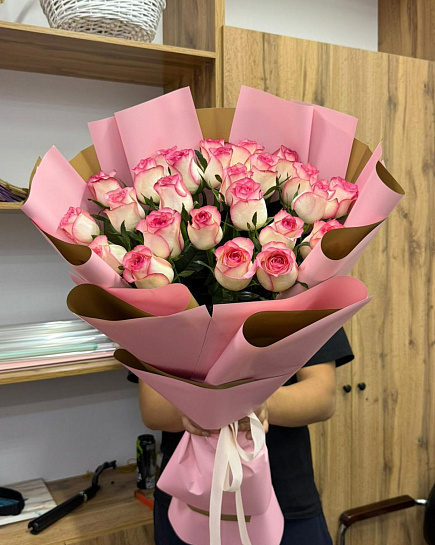25 голландских роз 80 см  с доставкой по Астане