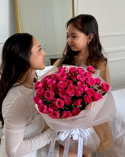 Букет из 9 кустовых роз с доставкой по Astana